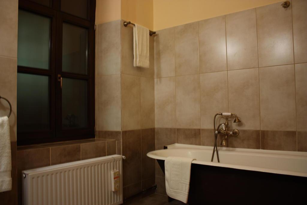 Casa Albert Boutique&Restaurant Braşov Extérieur photo